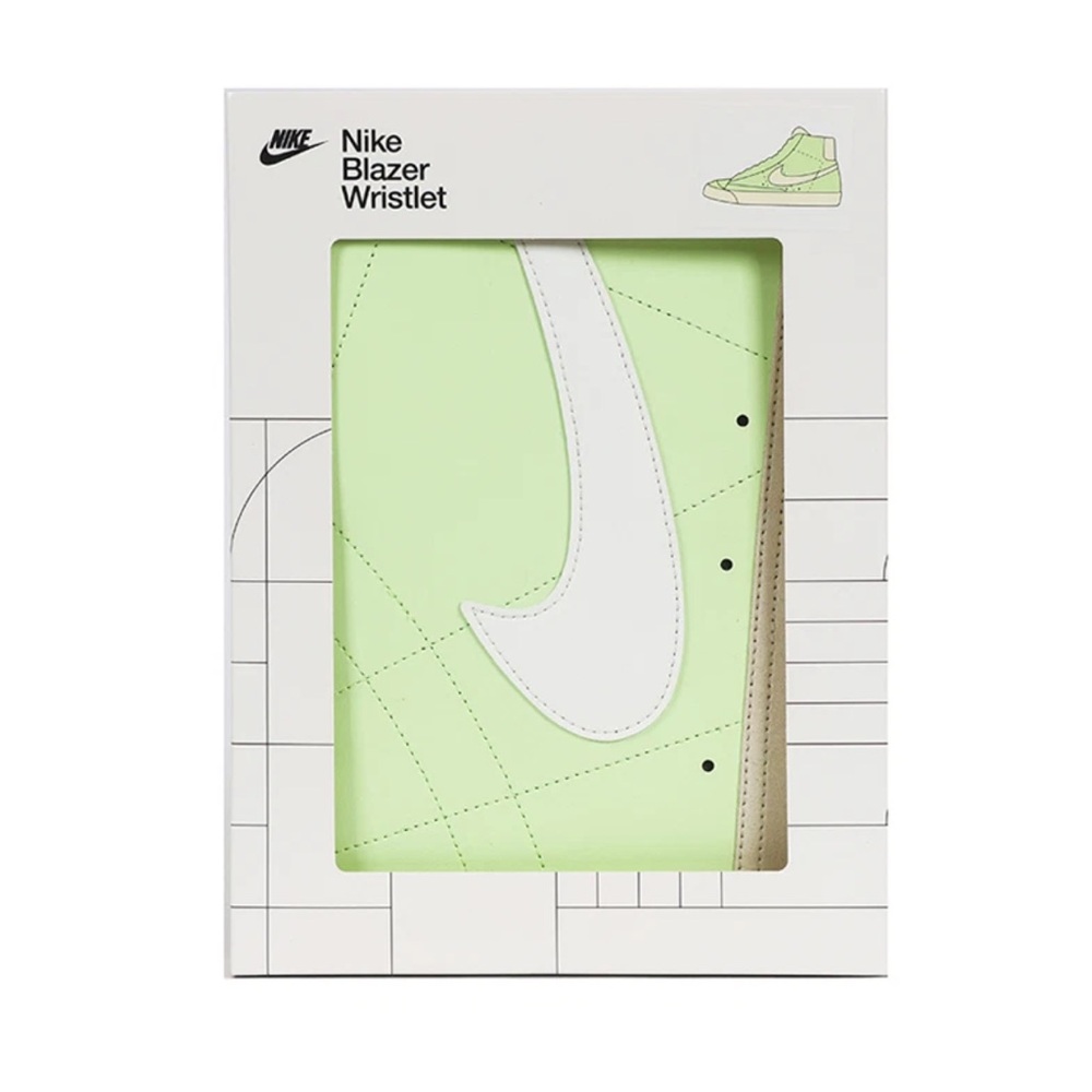 Nike Icon Blazer Wristlet Unisex Sports Casual Card Bag Wallet Accessory - Green